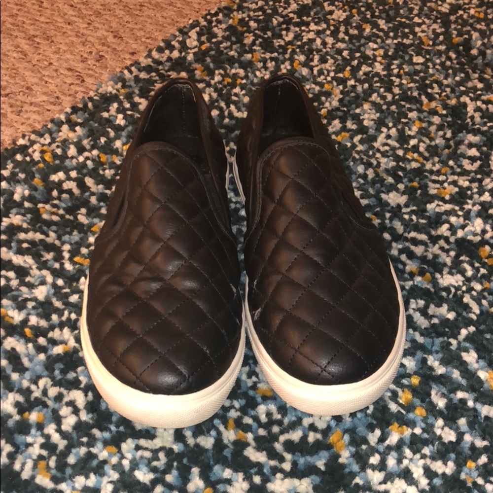 Steve Madden slip-ons